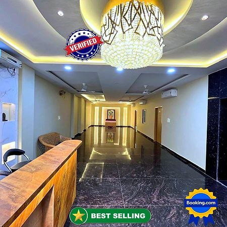 Hotel Vrinda Niddhivan ! Fully Ac, Prem Mandir At Walking Distance ! Just Near The Iskcon Temple Вріндаван Екстер'єр фото